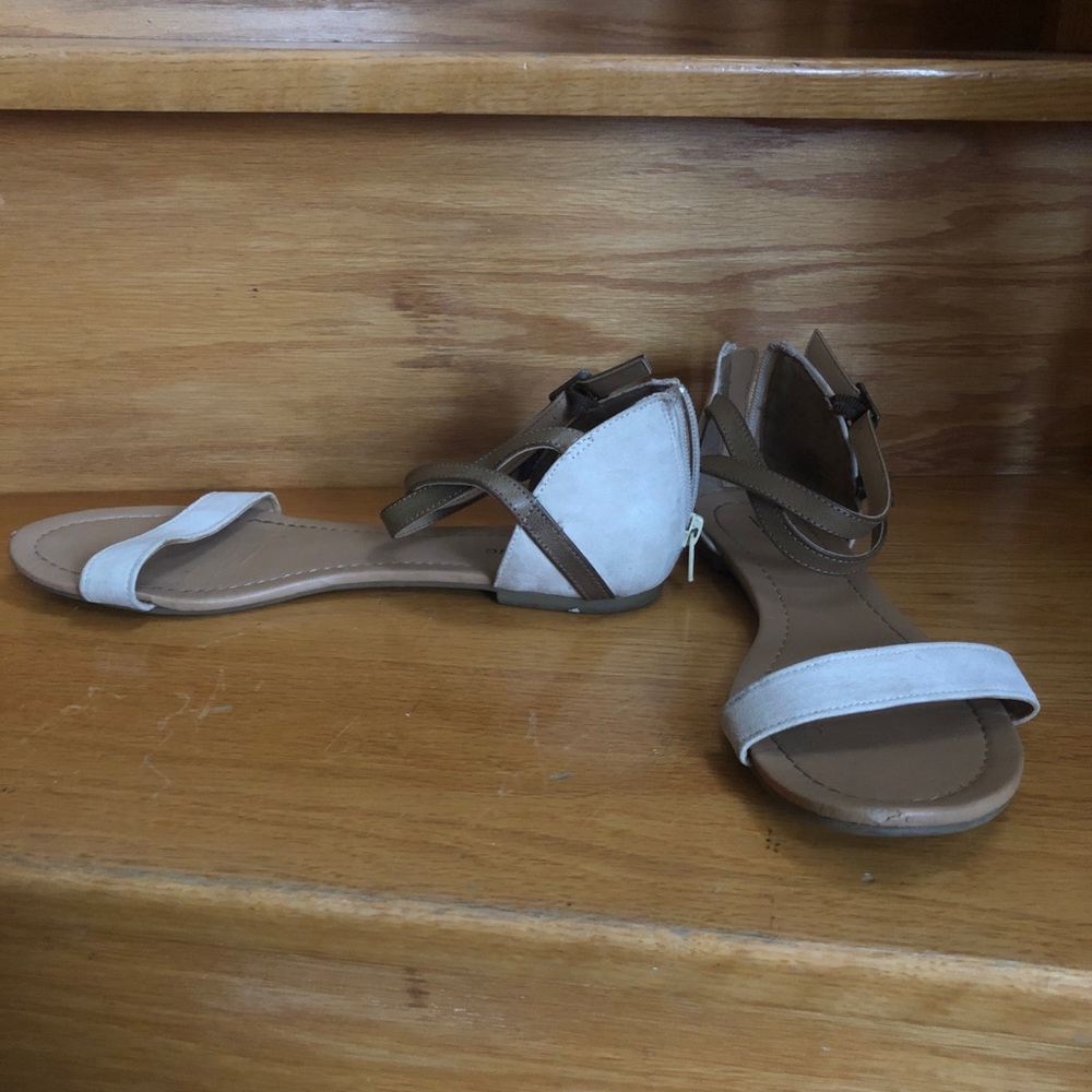 Call it Spring Sandals - Picture 3 of 7